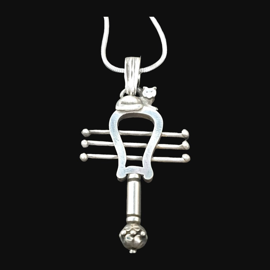 Egyptian Sistrum Pendant of the Goddess Isis 4 cm 11 g Silver Art 1217 - Bricks Masons