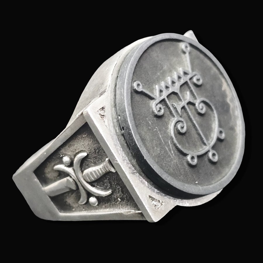 Demon Ring 56 DUKE GREMORY 72 Demons Lesser Key of Solomon Goetia In Silver 2.2 cm x 1.8 cm 18 Gr Art 1834 - Bricks Masons