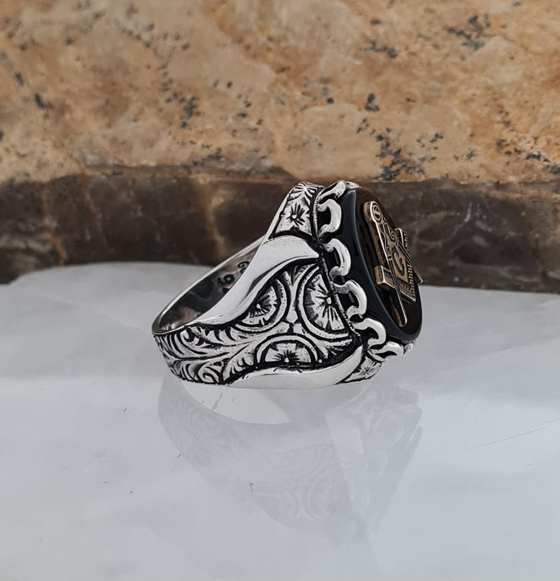 Master Mason Blue Lodge Ring - Black Onyx Freemason Symbol - Bricks Masons