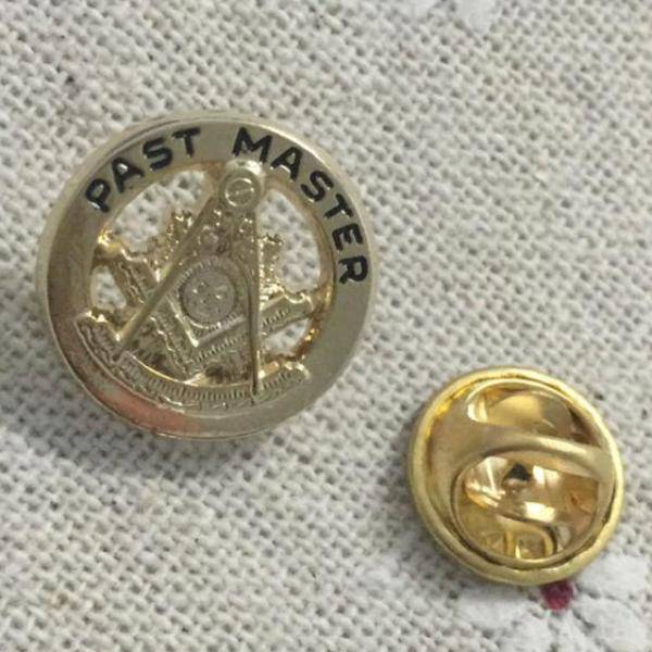 Past Master Blue Lodge Lapel Pin - Golden - Bricks Masons